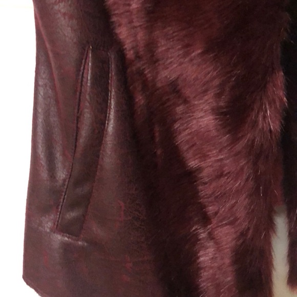 Vest - Picture 2 of 8